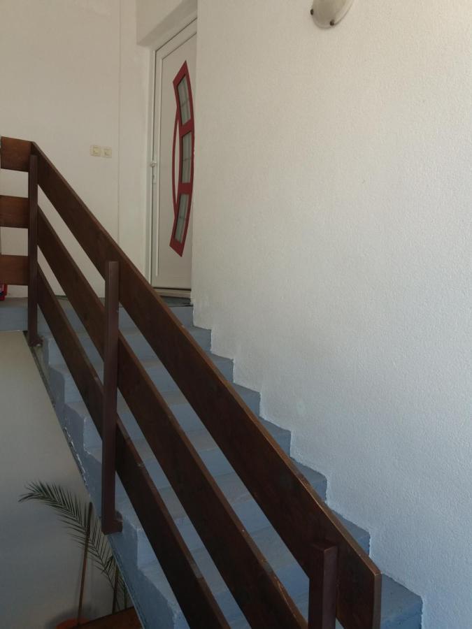 Apartment Viktoria Primosten Exterior photo